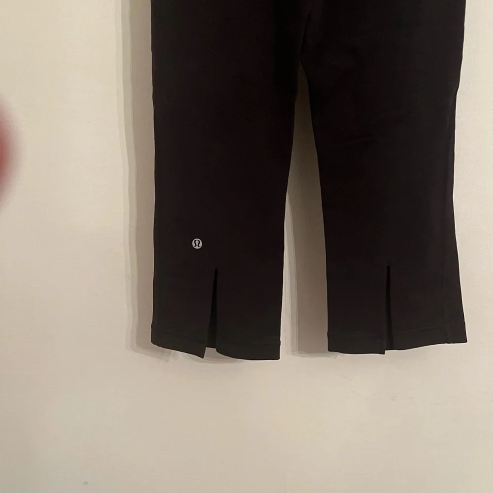 Lululemon black size 4 - Picture 3 of 4